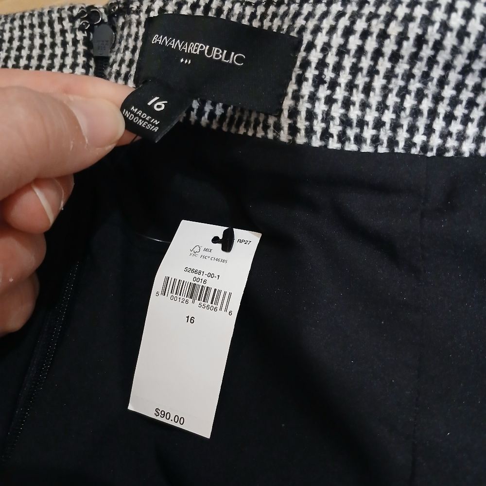 Banana Republic Black & White Houndstooth Skirt - NWT - Picture 4 of 5
